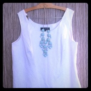Sleeveless Kasper white top